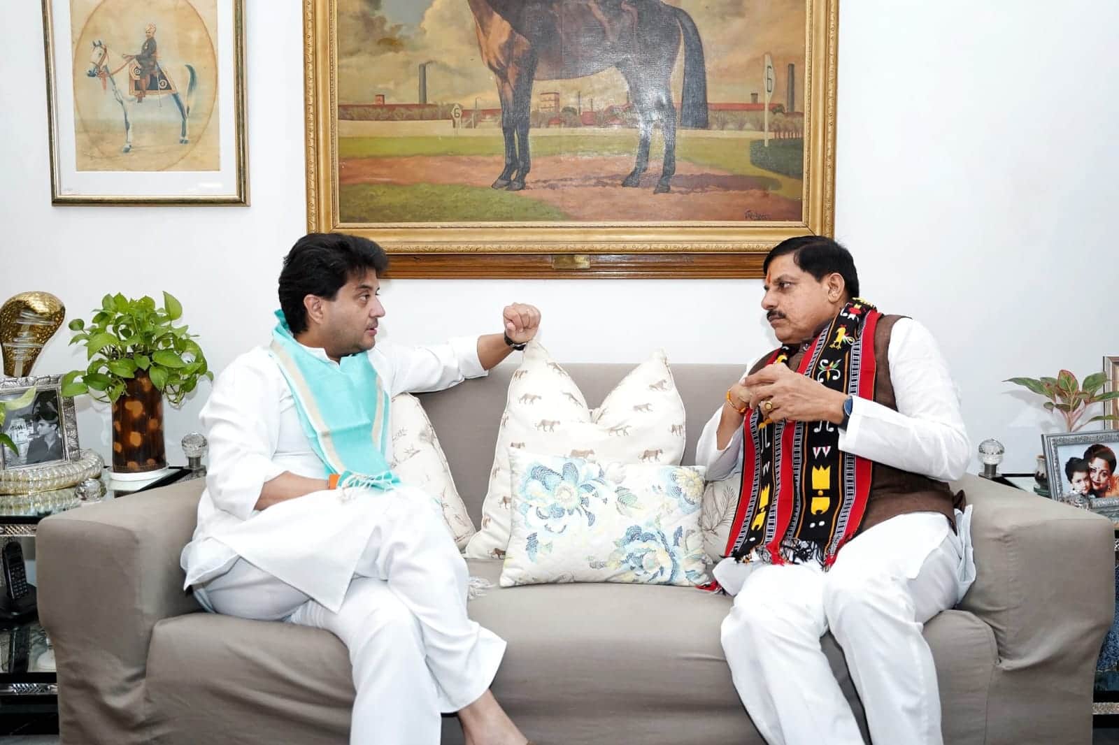 MP: CM met former President in Delhi, met Union Ministers and discussed development works