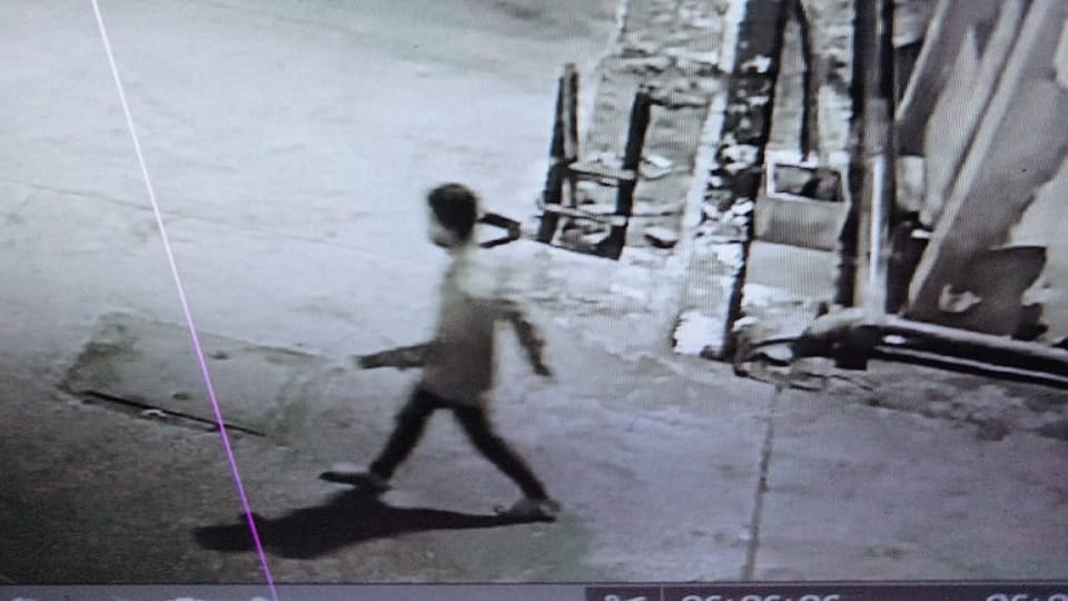 Cyber criminal brought from Kasganj escaped from SN Medical College in Agra