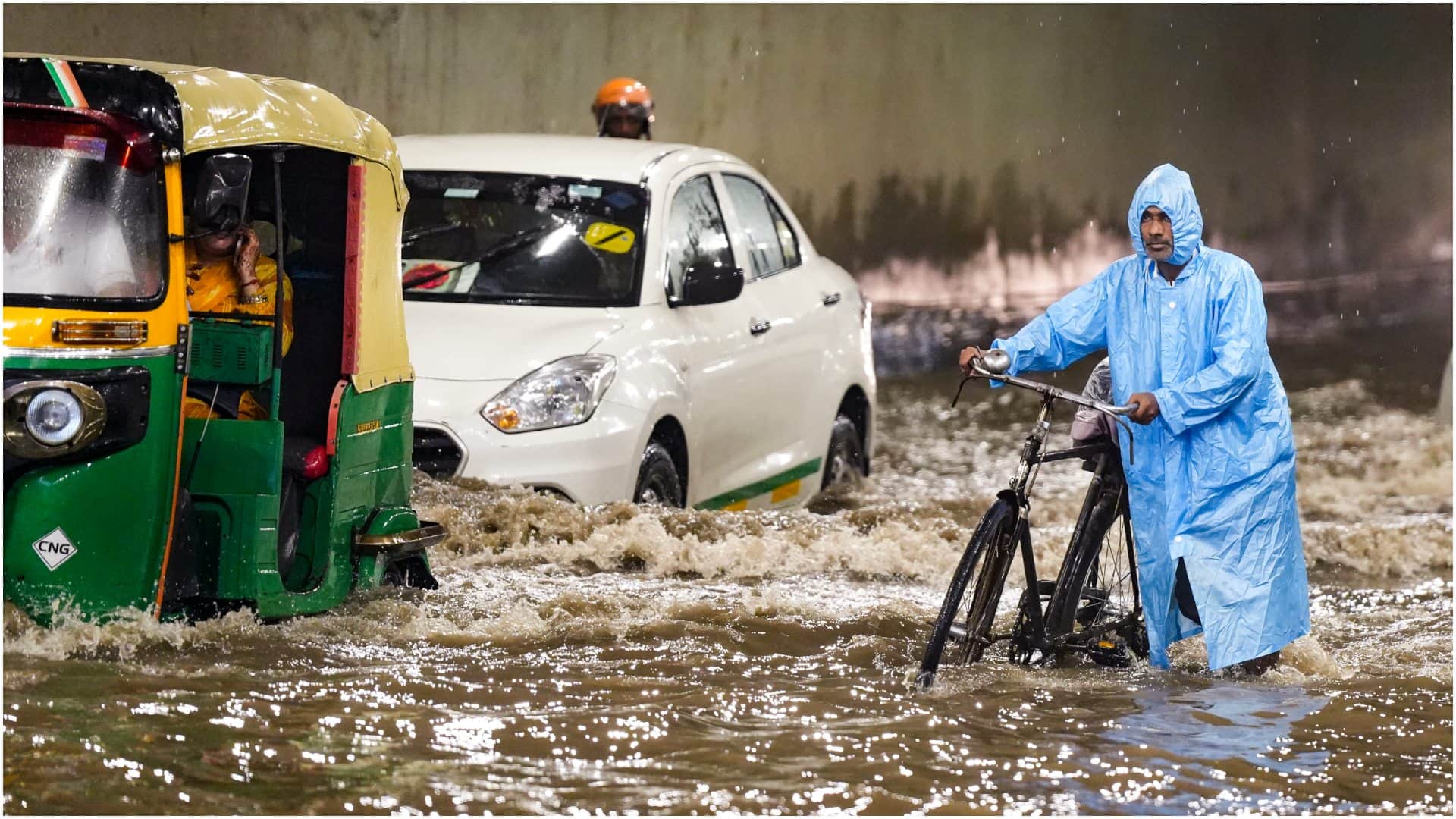 Heavy rain batters Delhi NCR on Raksha Bandhan waterlogging in many parts of city See Photos