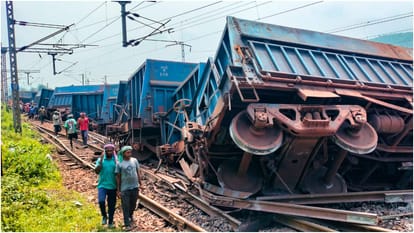 2 goods trains derail in J'khand's Seraikela-Kharswan, train services affected
