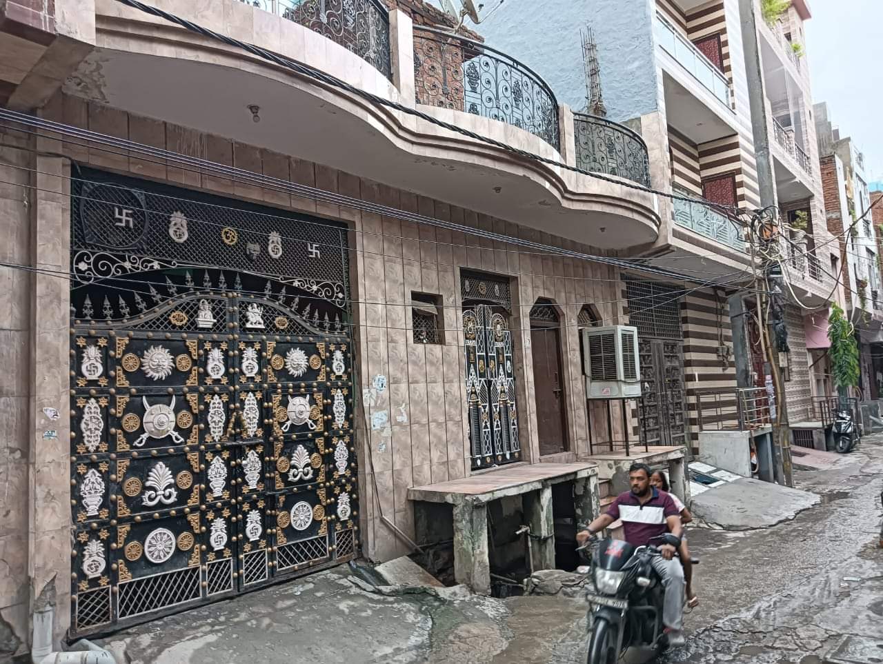 Delhi Triple Murder Man Kills Wife and Two Daughters Reason, Brother-in-law Exposes Big Secret