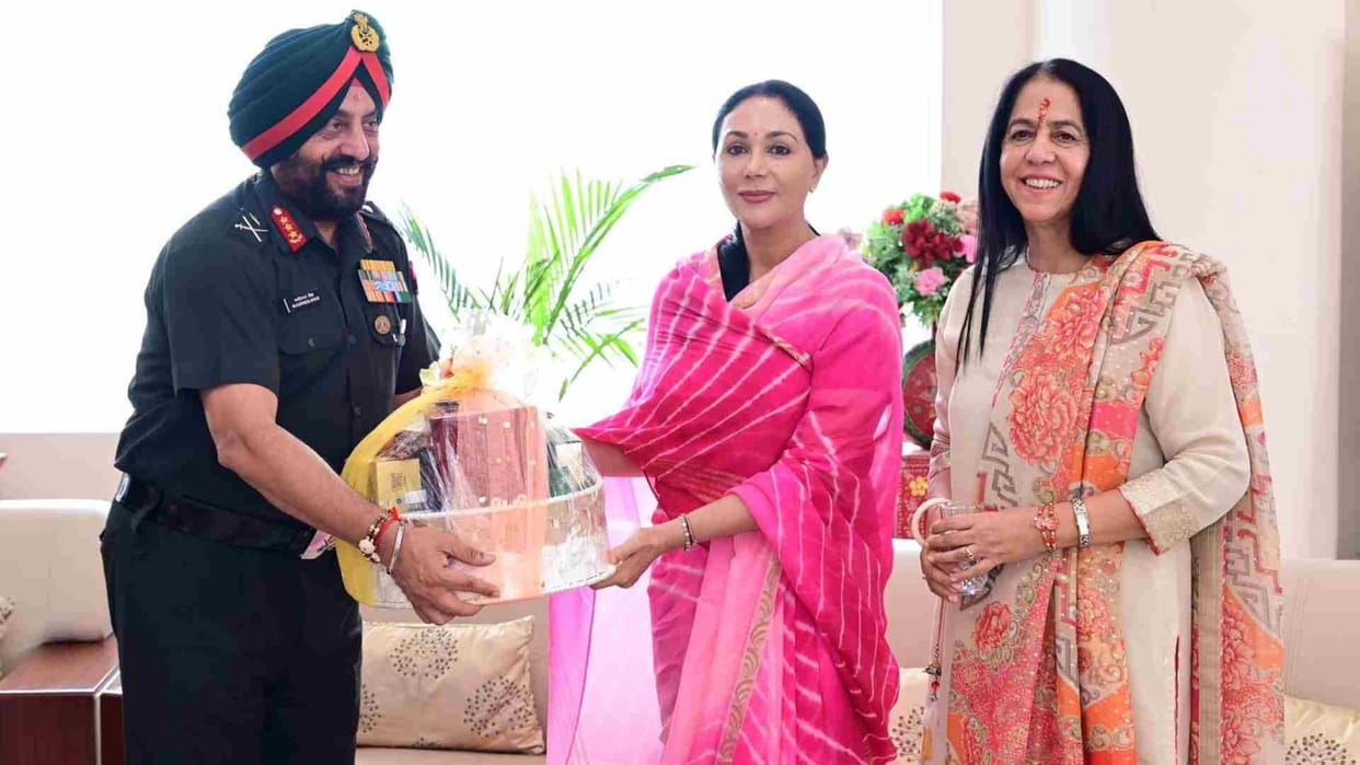 Jaipur News: Deputy Chief Minister Diya Kumari celebrated Rakshabandhan with soldiers