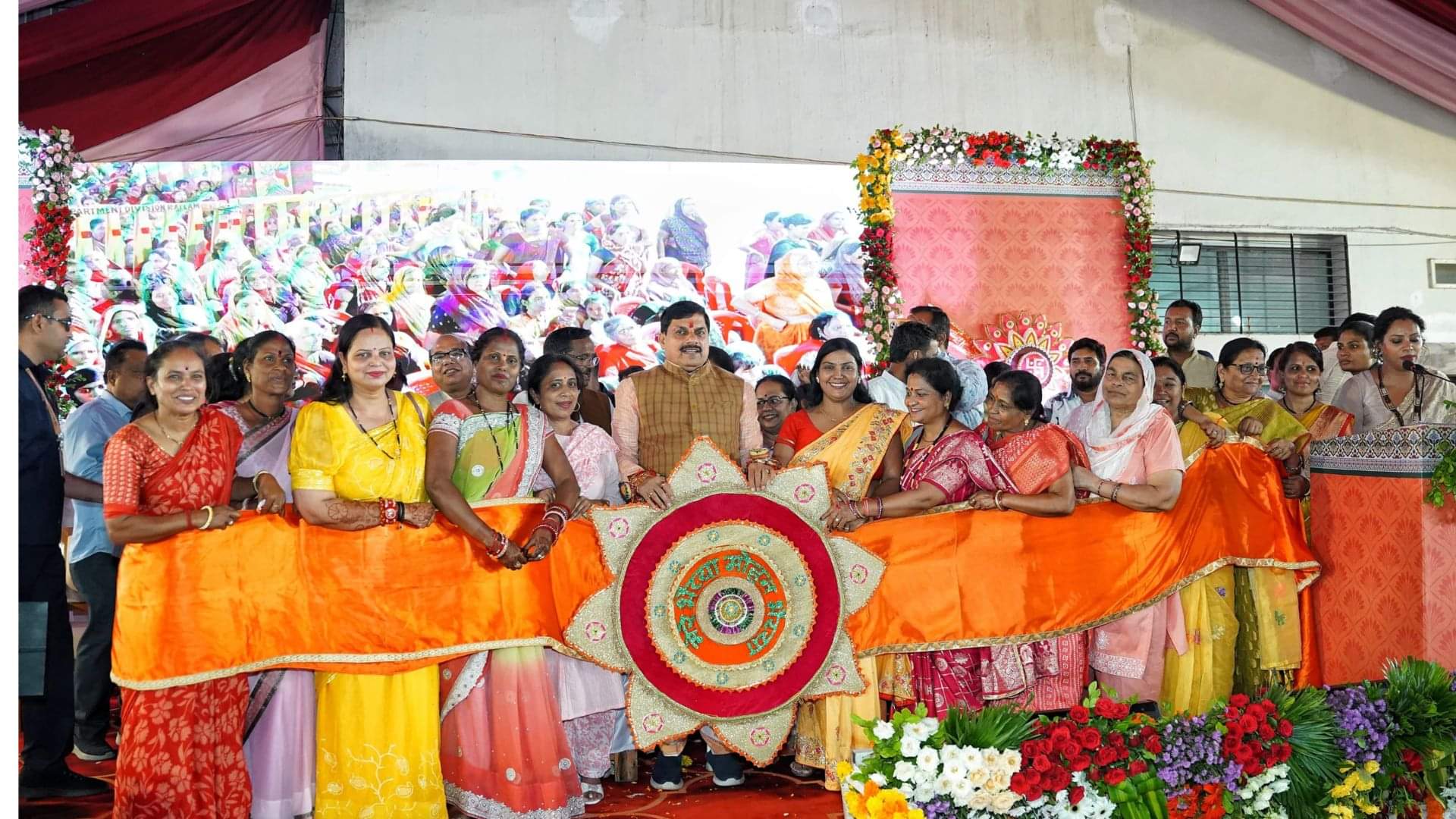 MP News: Women tied Rakhi in Ujjain, CM Dr. Mohan Yadav said- I became the Chief Minister with the blessings o