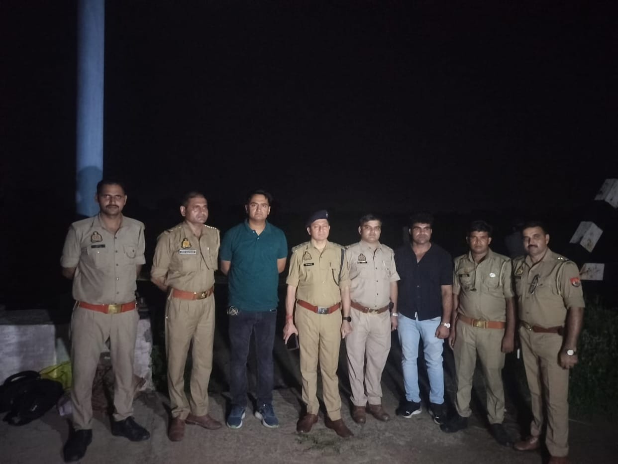 Mathura police encounter with criminals, four criminals arrested