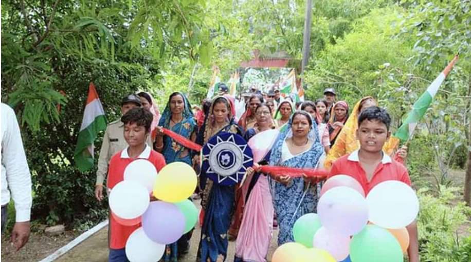 Raksha Bandhan: Raksha Bandhan was celebrated in Betul by tying Rakhi to trees
