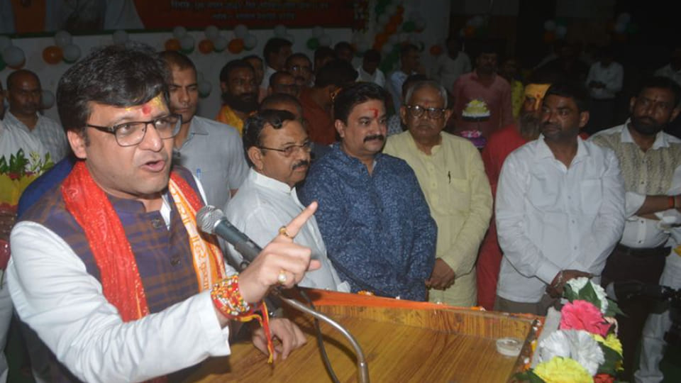 Excise Minister Nitin Agarwal made a statement against Akhilesh Yadav