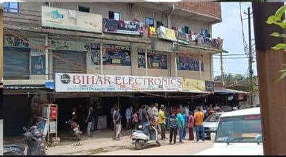 Jharkhand News ranchi Pundag girl committed suicide by jumping from two storey building