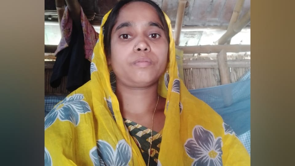 Delhi incident Parveena husband and daughter died in front of her and sister-in-law and her daughter also died