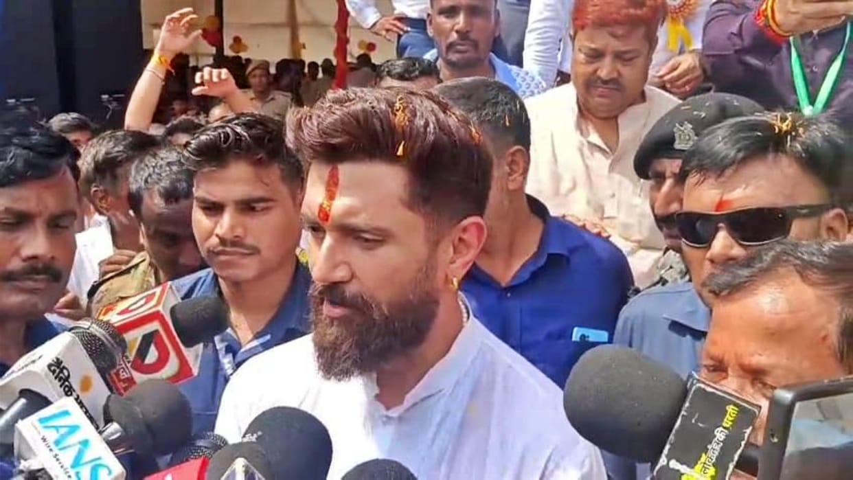 Bihar : chirag paswan statement on RJD bihar Rohini Acharya decision to quit politics rameez rjd sanjay yadav