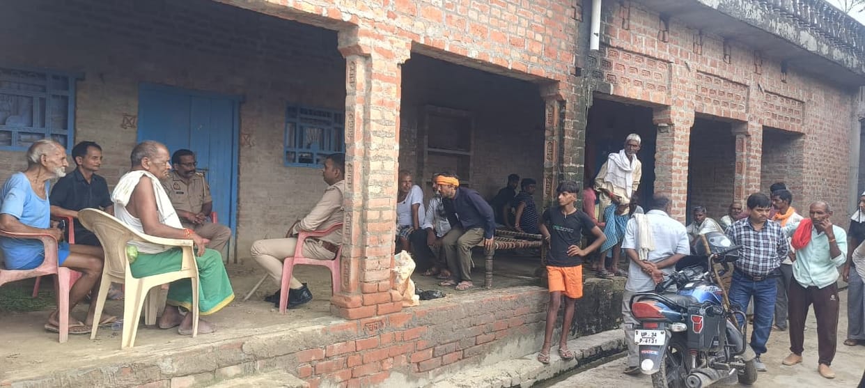 Unnao Dispute over removal of Ghura former Pradhan dies case filed against eight and five arrested