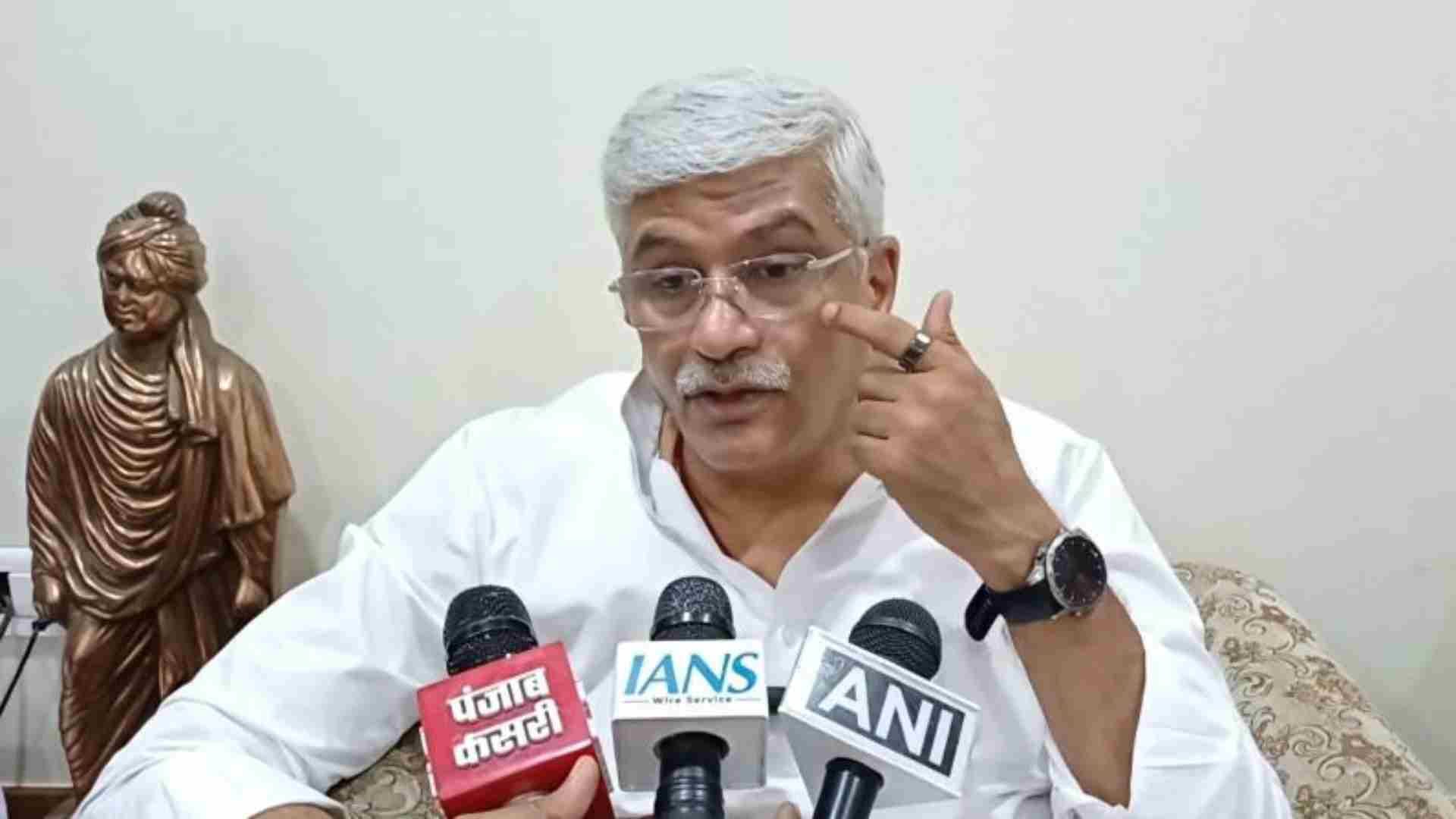 केंद्रीय संस्कृति एवं पर्यटन मंत्री गजेंद्र सिंह शेखावत