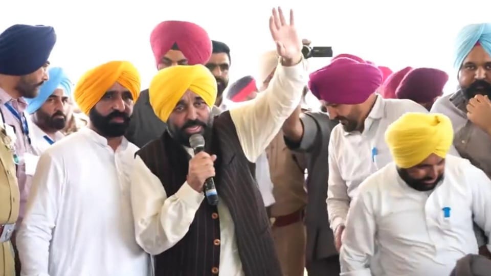 Chief Minister Bhagwant Mann became emotional after visit his ancestral village Satoj