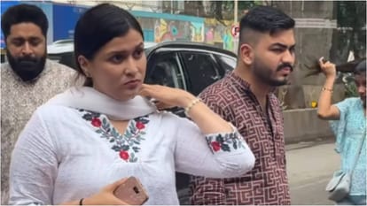 Mannara Chopra to Bobby Deol celebs at salman Khan bodyguard shera father sunder singh jolly prayer meet