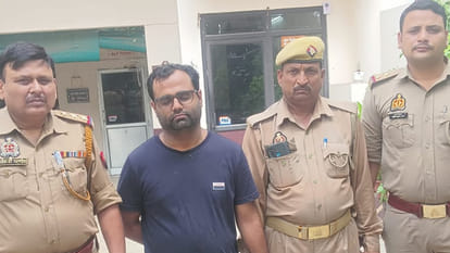 Kanpur: Angry driver tried to run over youths with car, arrested