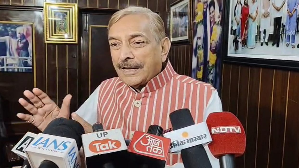 Pramod Tiwari said: Election Commission should prove its impartiality and answer Rahul Gandhi's questions