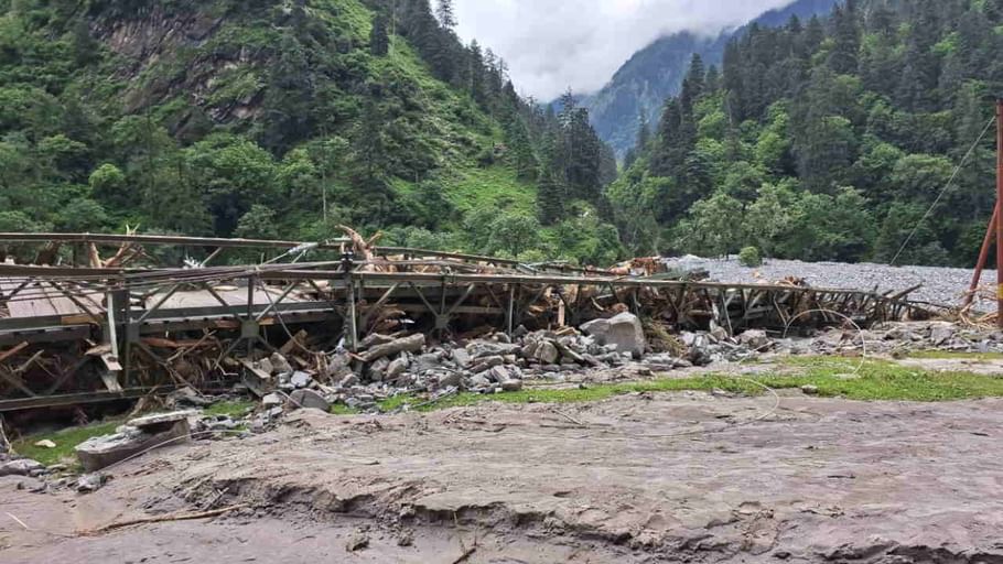 Uttarkashi disaster Dharali Now the crisis of food and cooking gas is deepening in the affected villages