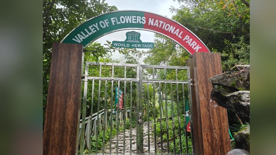 Uttarakhand Weather Valley of Flowers Closed for Tourists movement on all trekking routes is closed