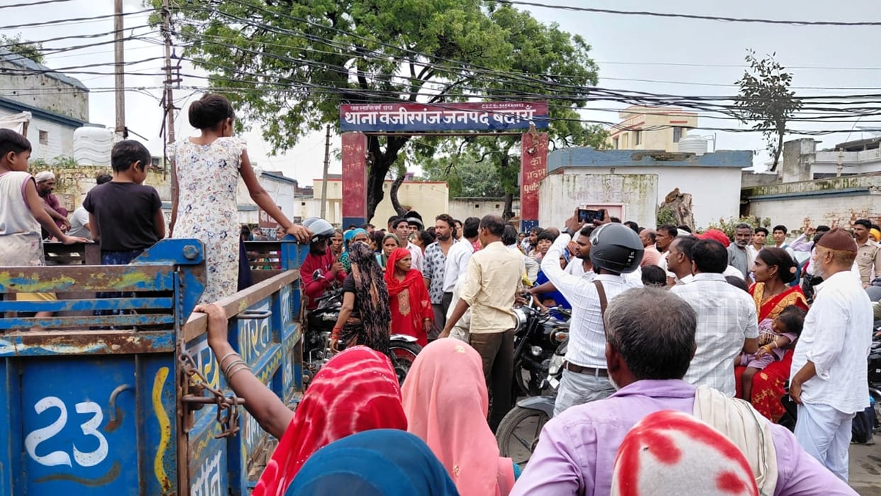 accused killed man and throwing his body in Ramganga family members blocked the highway in Budaun