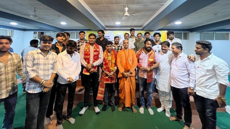 indore news youth pledge to eradicate drug addiction through religion yoga and tourism
