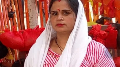 Hardoi: पति ने घरेलू कलह में पत्नी की गला रेत कर की हत्या, जांच में जुटी पुलिस Hardoi: Husband slits wife's throat in domestic dispute