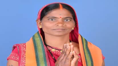 Did good work in the field of cleanliness Sarpanch Kheliyabai Patel got a call from Delhi in Kabirdham
