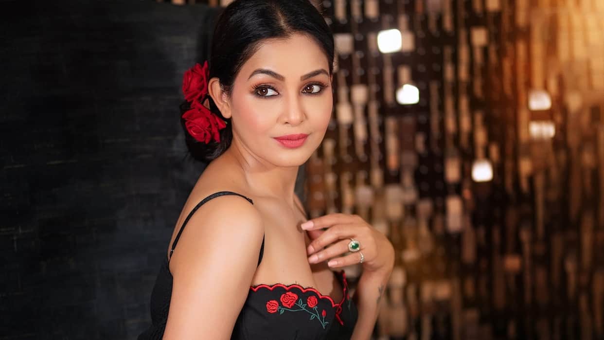 bhabiji ghar par hain actress angoori bhabhi urf shubhangi atre unseen photos viral on social media