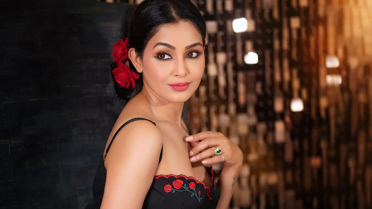 bhabiji ghar par hain actress angoori bhabhi urf shubhangi atre unseen photos viral on social media