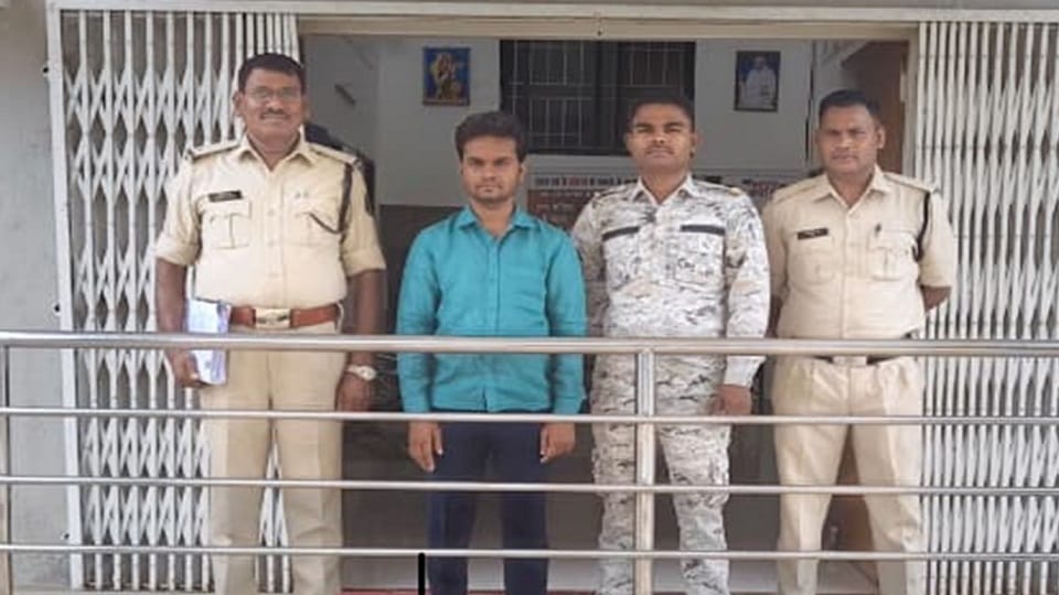 Fraud of Rs 10 lakh in the name of getting a Patwari job accused sent to jail in Kabirdham
