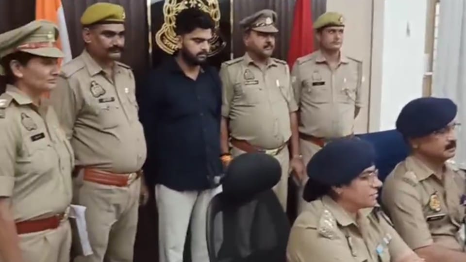 Moradabad: Stole 6.75 lakh from shop to pay off debt, now Aniket landed in jail