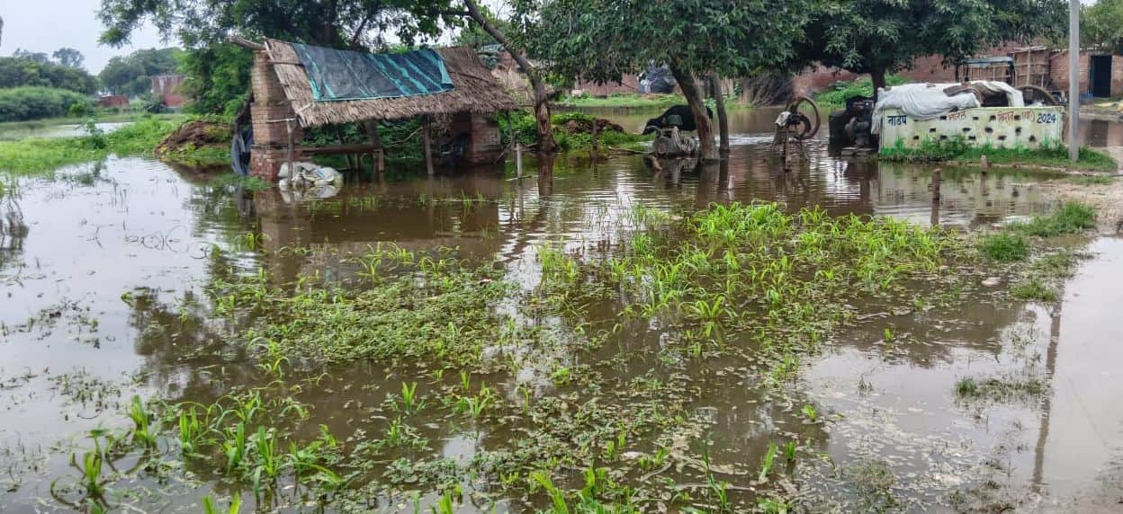 Flood in UP situation worsened due to flood in Ganga in Kasganj