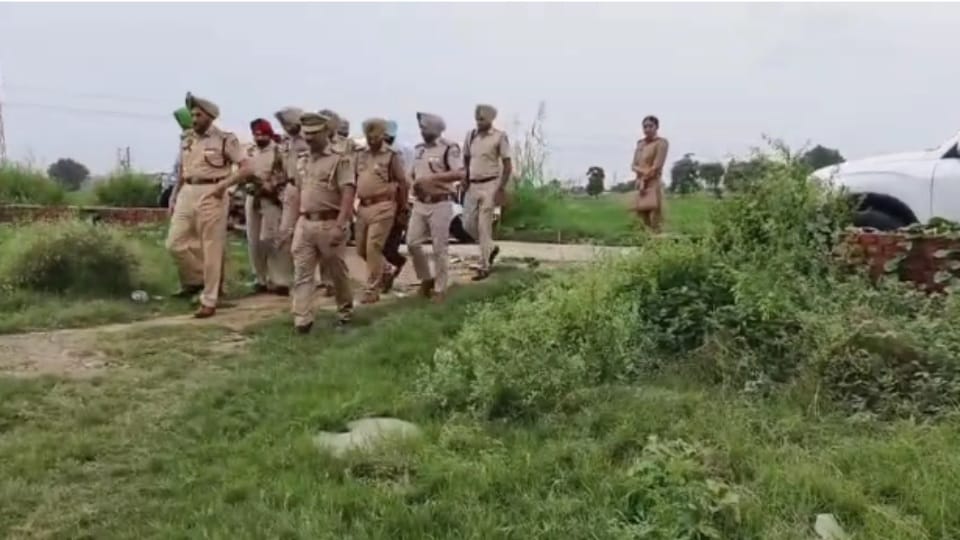 Police encounter Smuggler snatched ASI gun and fired at police team in Amritsar