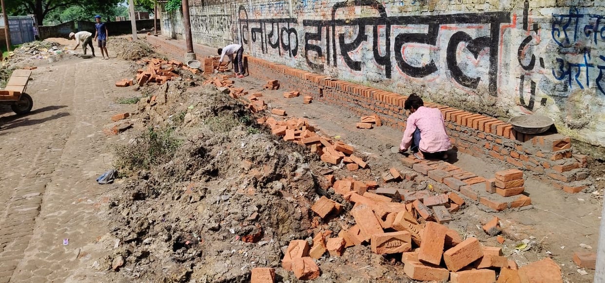 Kanpur Case of using substandard material in drain construction SDM strictness opened eyes of the municipality