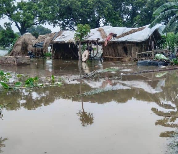 Flood in UP situation worsened due to flood in Ganga in Kasganj