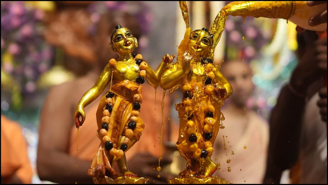 Krishna Janmashtami Festival In Foreign Countries Abroad Janmashtami 2025 Celebration