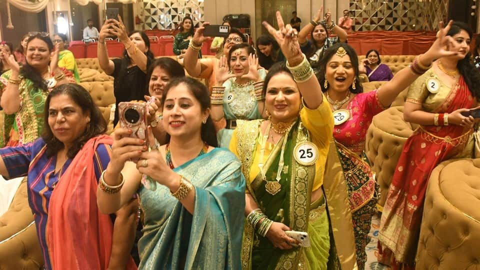 Moradabad: Pallavi rules from fashion to IQ...became Teej Queen, women respected