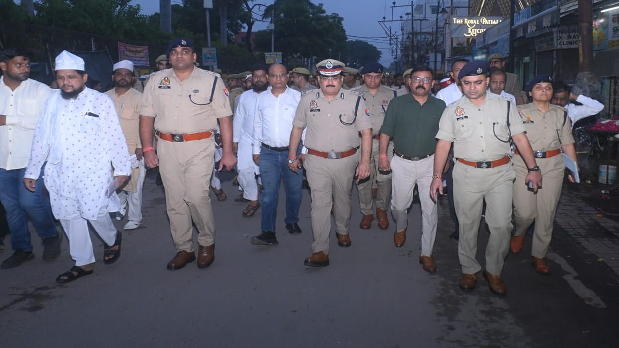 adg dm and ssp marched on foot and checked the security arrangements ahead Independence Day in Bareilly