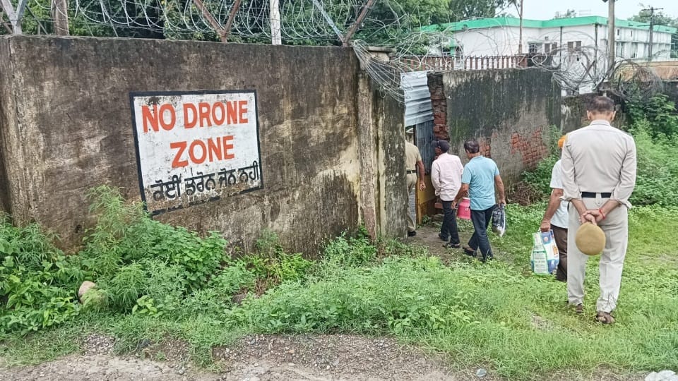 Rain in Punjab Road collapsed in Pathankot Alert of heavy rain