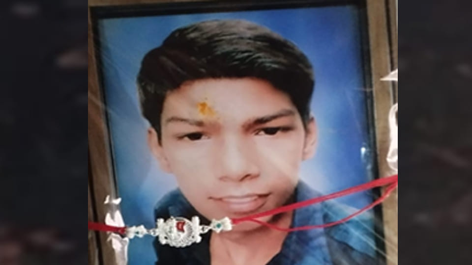 Kanpur: Even after 27 days, the drowned teenager is not found