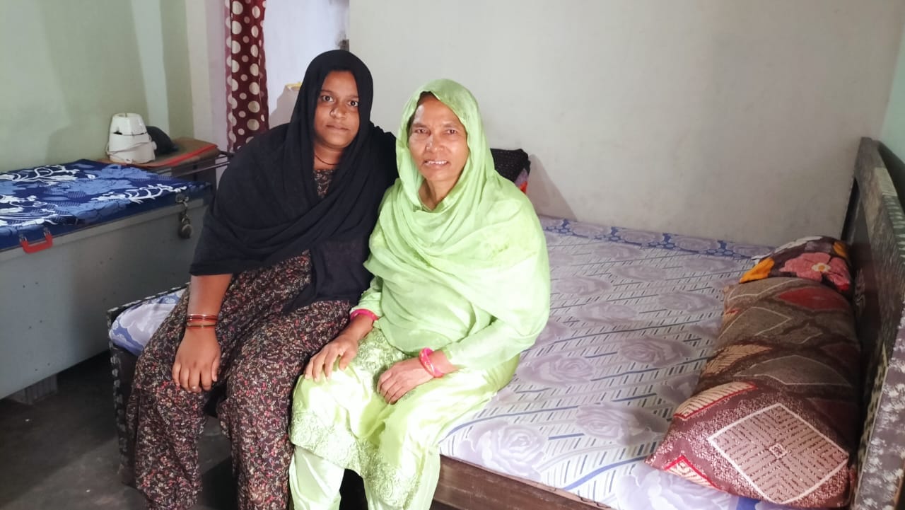 MP News: Missing Mother Reunites with Family After 14 Years Found 1600 Km Away in Chennai