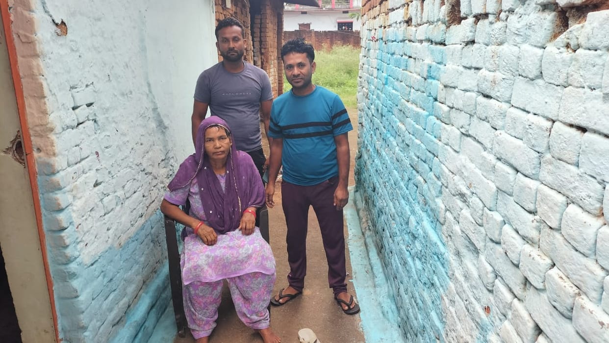 MP News: Missing Mother Reunites with Family After 14 Years Found 1600 Km Away in Chennai