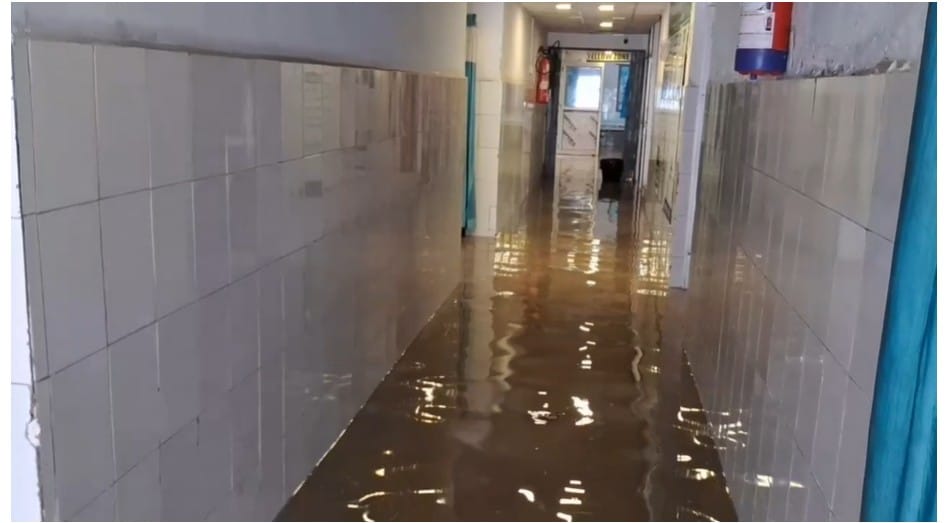 Bihar: Kaimur subdivisional hospital turns into a pond due to heavy rains