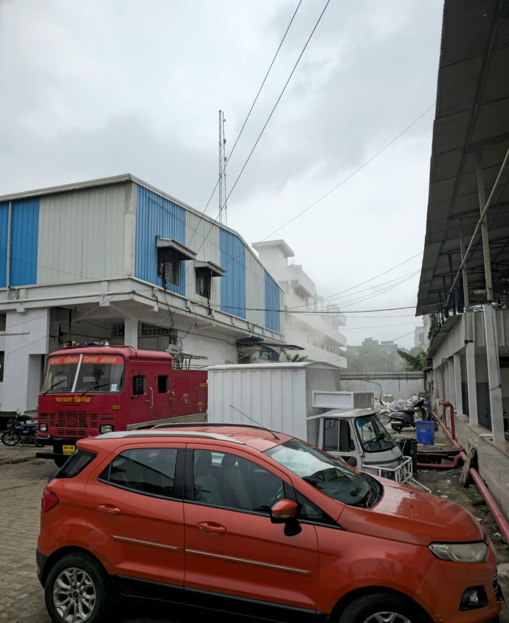 Bhopal: Chlorine gas leaked in Bhopal's Govindpura Industrial Area, causing panic, brought under control withi