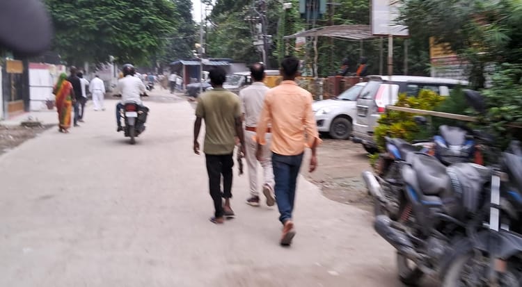 Bihar News : नाबालिग युवती के साथ युवक कर रहा था गंदा काम, परिजनों को देखकर भागा; पुलिस ने किया गिरफ्तार