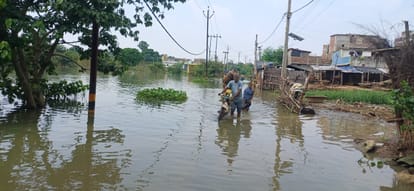 Bihar Flood: बिहार में बाढ़ से 15 लाख से अधिक लोग प्रभावित, कई बेघर हुए; सीएम नीतीश कुमार ने की हाईलेवल मीटिंग Bihar News: More than 15 lakh people affected by floods in Bihar, many left homeless; CM Nitish Kumar Meeting