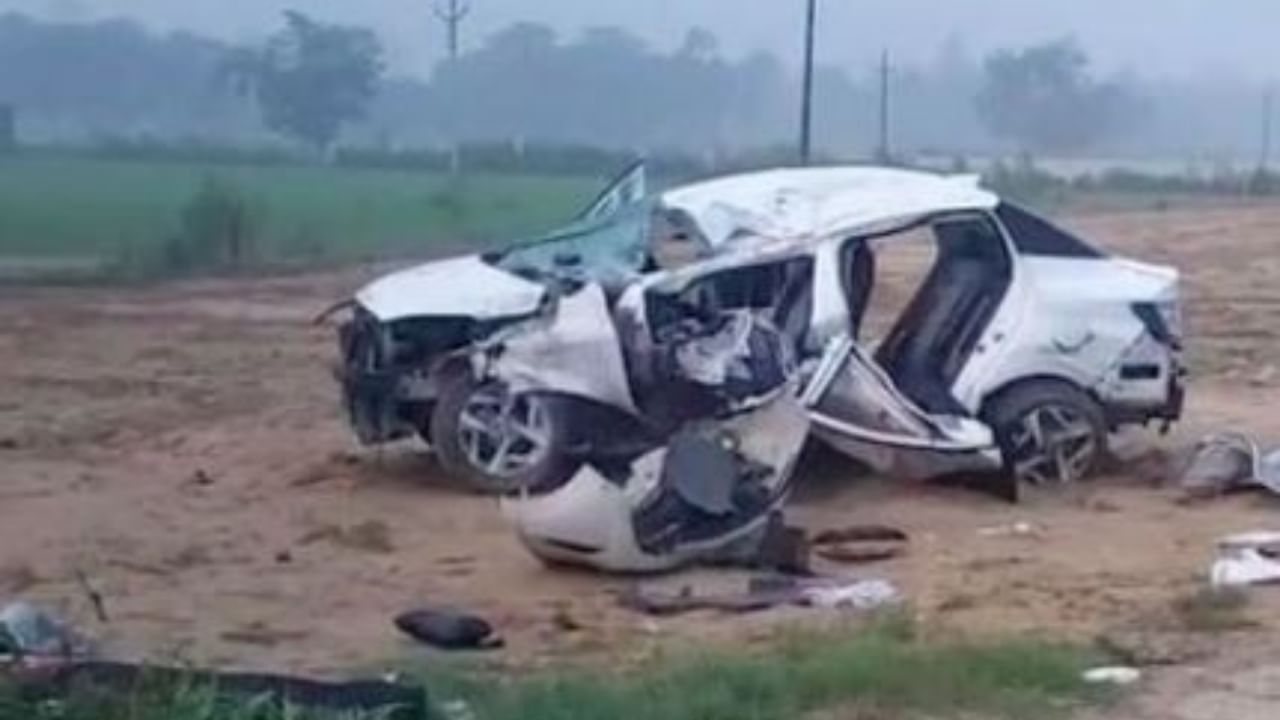 car jumped into the air from the breaker and hit the unipole three friend killed in Budaun