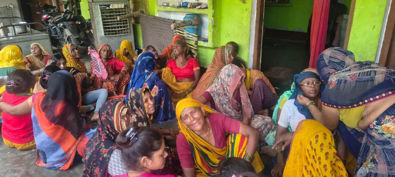 11 people from Etah died in accident in Dausa  in Rajasthan during returning from khatu shyam temple