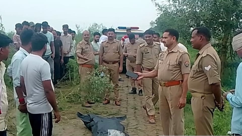 Hathras Murder Daughter Step mother held feet grandfather held hands father cut off his head Drugs mixed food
