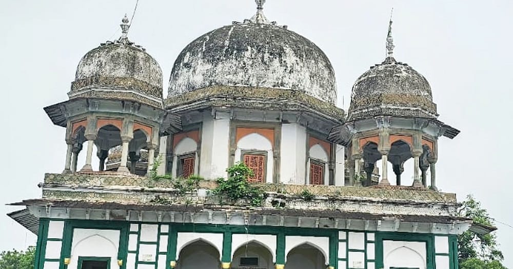 Fatehpur Dispute land of Maqbara e Sangi can be reason for dispute built in 1121 Hijri got ownership in 2012