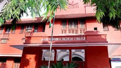 Nurses go on strike starting today in protest against outsourcing in Delhi