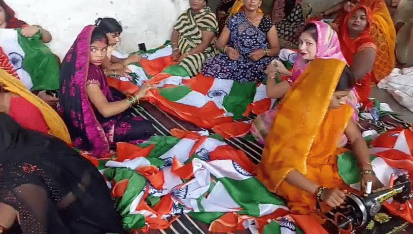 From kitchen stove  tricolor thread, the spirit of patriotism is in the hands of rural women